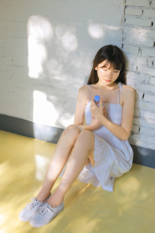 短篇超级YIN荡银行女职员未删减版